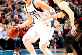 东契奇意外战胜中国队，出色防守引爆全场！