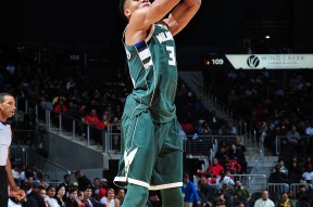 包含塔图姆连续十二场比赛得分超过赛事规则更新，中国队挑战极限！的词条